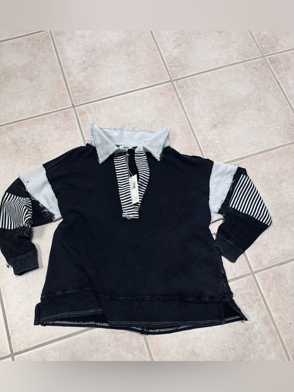 Women's Black Striped-Detail Pullover Hoodie